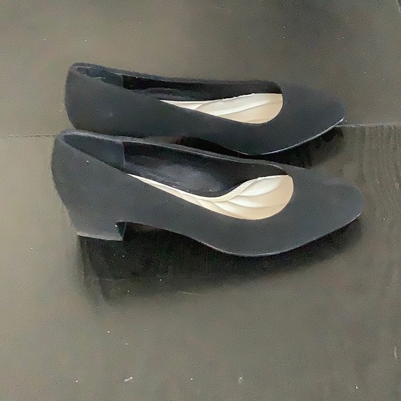 Easy Street black velvet two inch heel - Picture 3 of 5